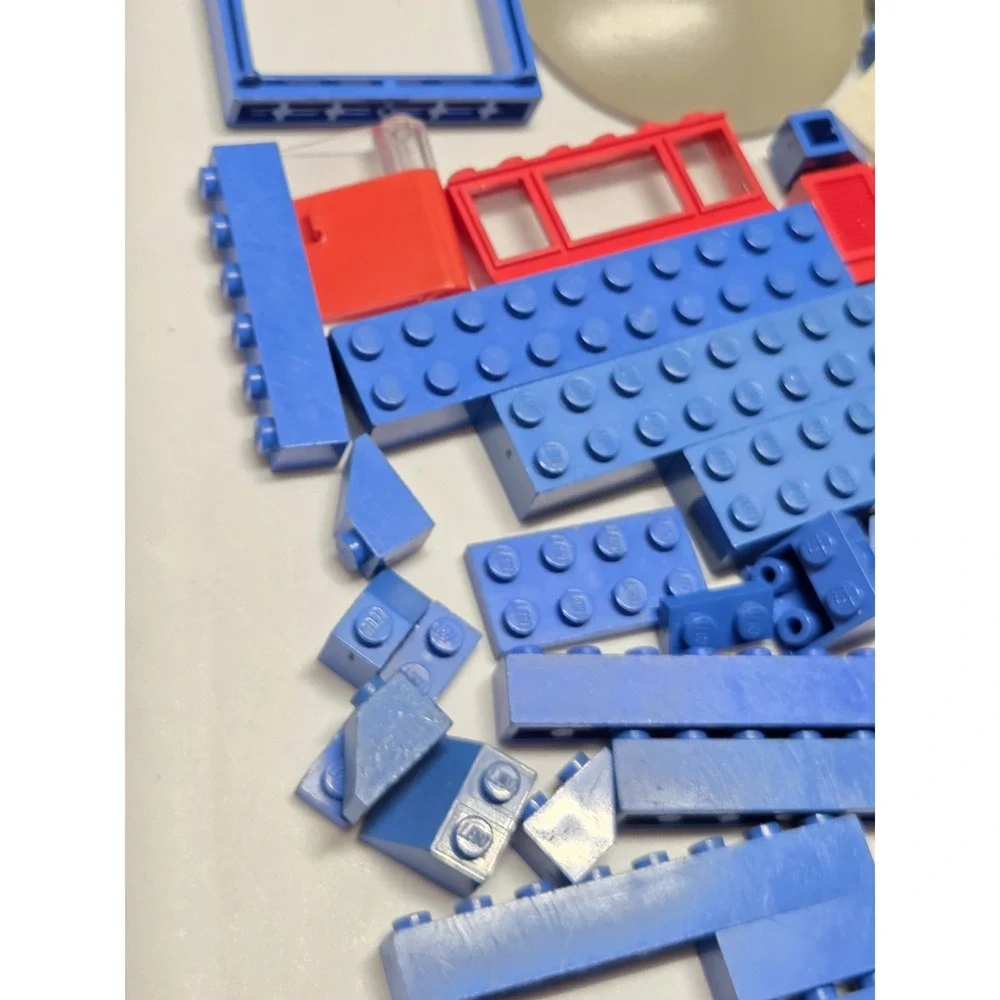 VINTAGE LEGO CLASSIC Space Legoland Town Lot Set Parts Wheels Windows Bricks